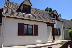 Gîte des bords de l Eure 4 chambres 2 SDB et parking